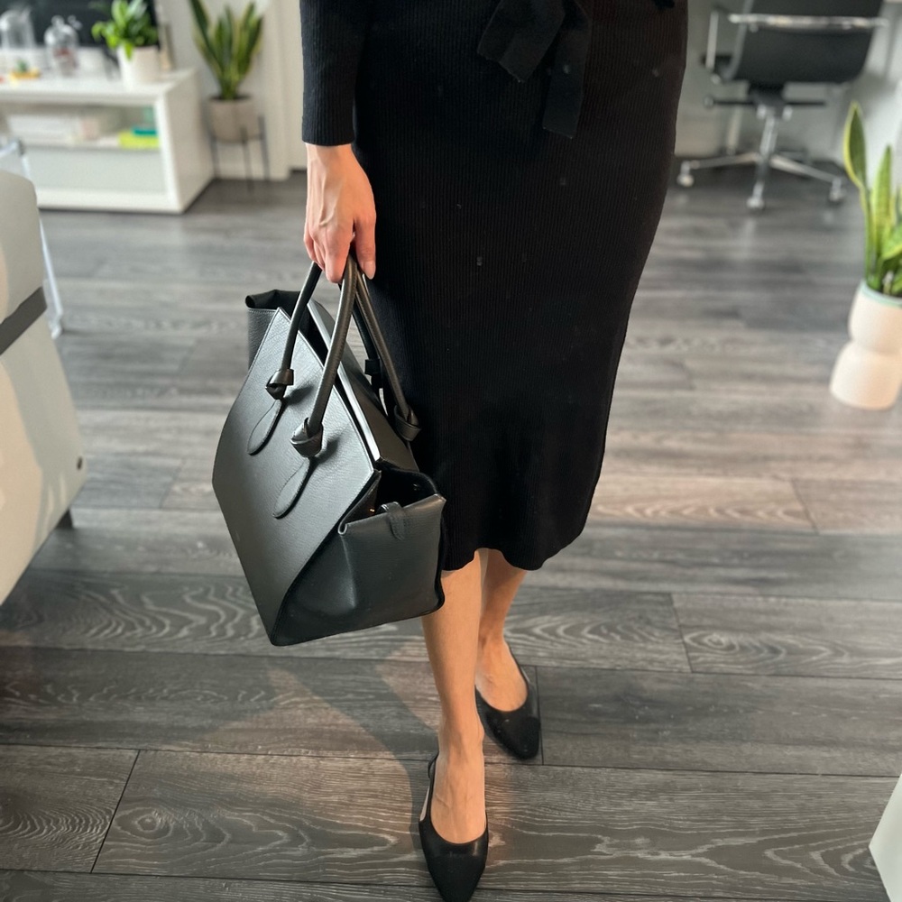[Authentic] CELINE | TIE KNOT LEATHER TOTE-BAG - Picture 4 of 13